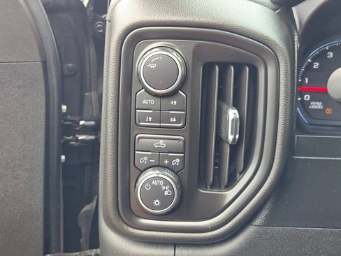 Used 2019 Chevrolet Silverado 1500 Custom Trail Boss w/ Custom Convenience Package AWD/4WD image 30