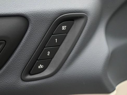 Used 2023 GMC Acadia Denali AWD/4WD image 5