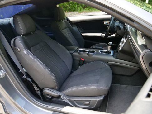 Used 2021 Ford Mustang GT RWD image 30