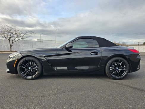 Used 2021 BMW Z4 sDrive30i w/ Executive Package image 3