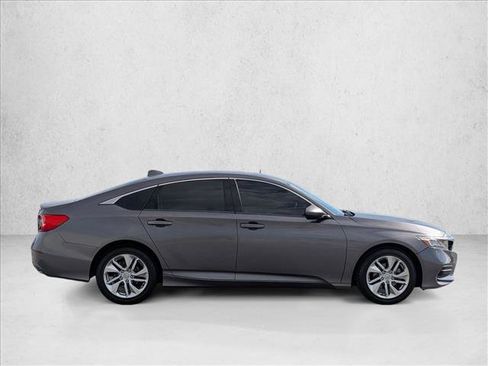 Used 2018 Honda Accord LX image 4