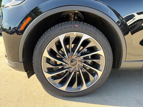 New 2026 Lincoln Aviator Reserve AWD/4WD image 12