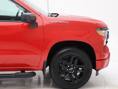 Used 2023 Chevrolet Silverado 1500 Custom image 4