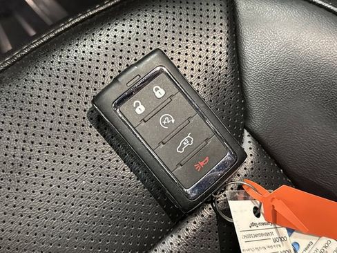 Used 2024 Jeep Grand Cherokee Limited w/ Luxury Tech Group II image 28