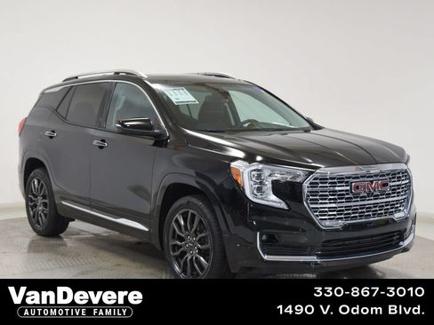 Used 2023 GMC Terrain Denali w/ Black Diamond Edition AWD/4WD image 1
