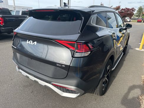 Used 2023 Kia Sportage EX AWD/4WD image 5