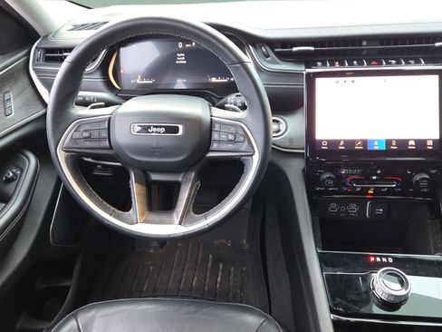 Used 2021 Jeep Grand Cherokee L Limited image 12