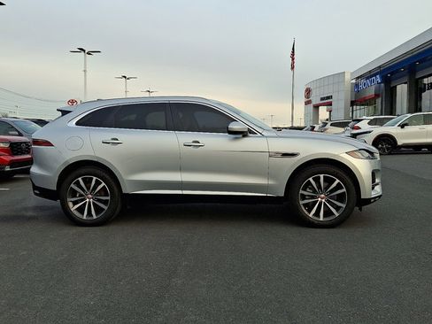 Used 2022 Jaguar F-PACE S image 7