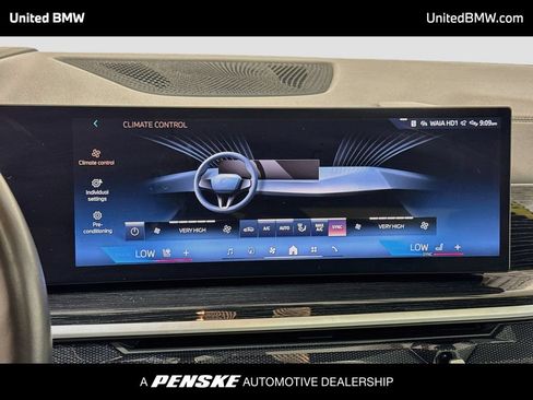 Used 2024 BMW X5 xDrive50e w/ M Sport Package AWD/4WD image 11