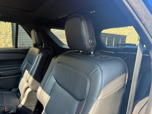 Used 2020 Ford Explorer Limited AWD/4WD image 31