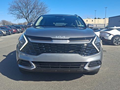 Used 2024 Kia Sportage EX image 2