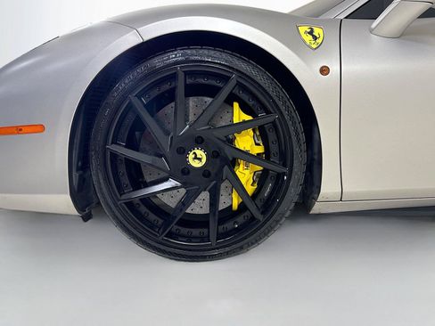Used 2016 Ferrari 488 GTB RWD image 32
