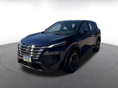 Used 2025 Nissan Rogue SV FWD image 7