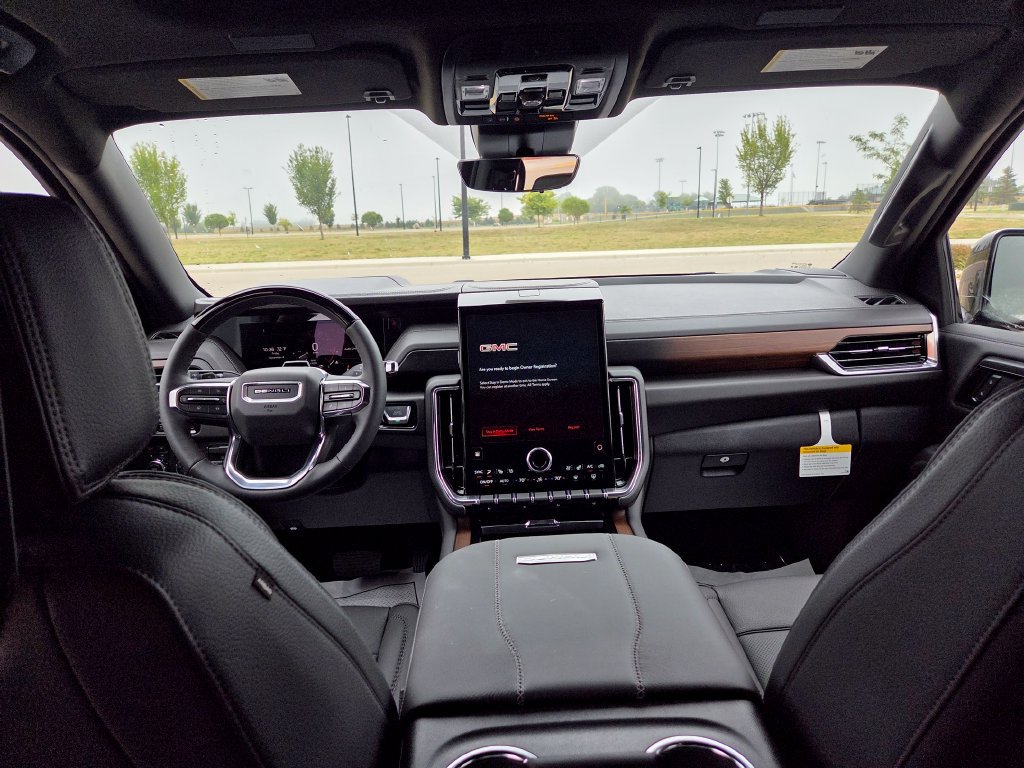 New 2026 GMC Yukon Denali w/ Denali Reserve Package AWD/4WD image 18