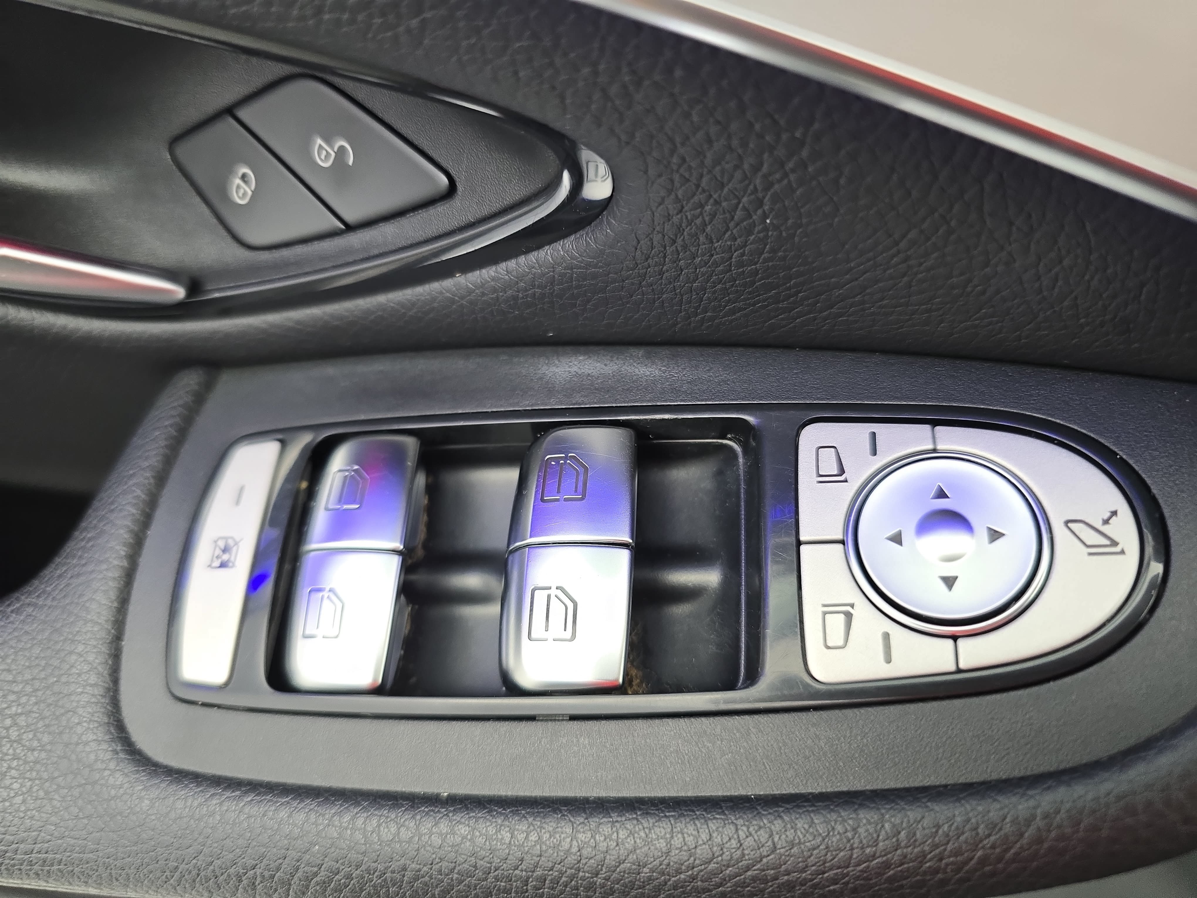 Certified 2023 Mercedes-Benz GLC 300 4MATIC Coupe image 28