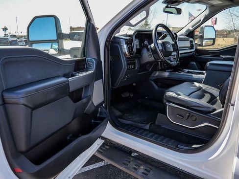 Used 2024 Ford F250 Lariat w/ Lariat Ultimate Package image 29