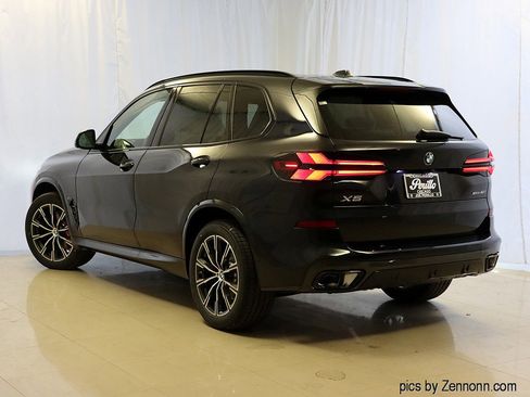 Used 2026 BMW X5 xDrive40i w/ M Sport Package AWD/4WD image 3