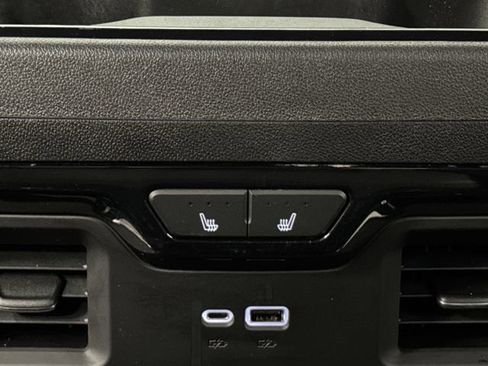 Certified 2023 GMC Sierra 1500 AT4 w/ AT4 Premium Package image 38