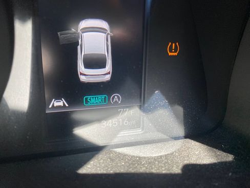 Used 2023 Hyundai Elantra SE w/ Preferred Accessory Package FWD image 15