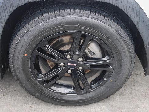 Used 2022 GMC Terrain AT4 w/ Tech Package image 11