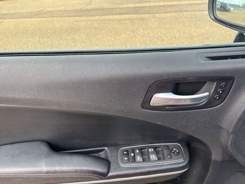 Used 2022 Dodge Charger SXT w/ Leather Interior Group image 11