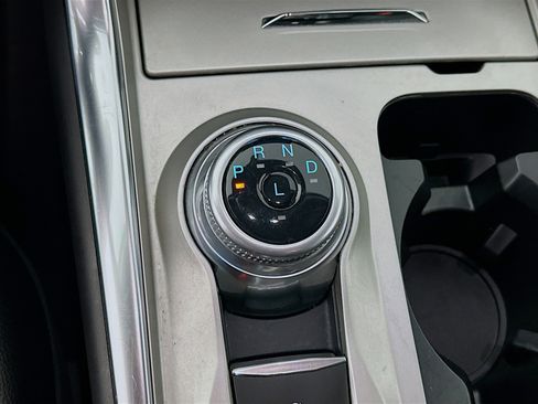 Used 2024 Ford Explorer Limited image 25