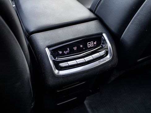 Used 2024 Cadillac XT6 Premium Luxury w/ Platinum Package image 27