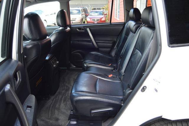 Used 2010 Toyota Highlander SE AWD/4WD image 46