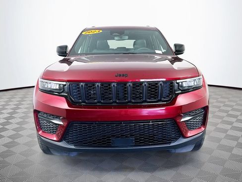 Certified 2023 Jeep Grand Cherokee Altitude AWD/4WD image 4