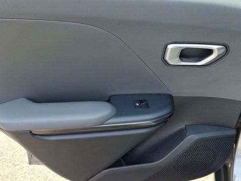 Used 2025 Kia K4 FWD image 19