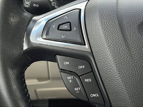Used 2019 Ford Edge Titanium FWD image 19