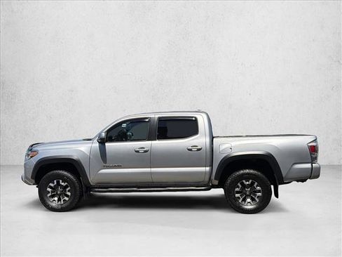 Used 2020 Toyota Tacoma TRD Off-Road w/ Technology Package AWD/4WD image 8