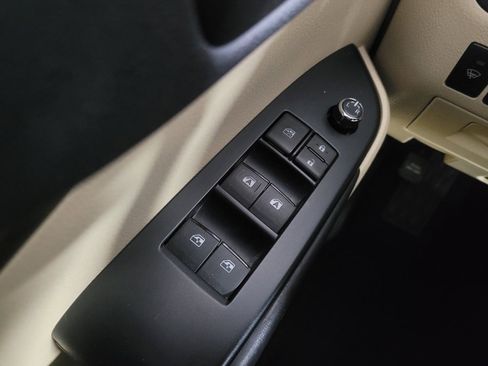 Used 2019 Toyota Highlander Plus image 27