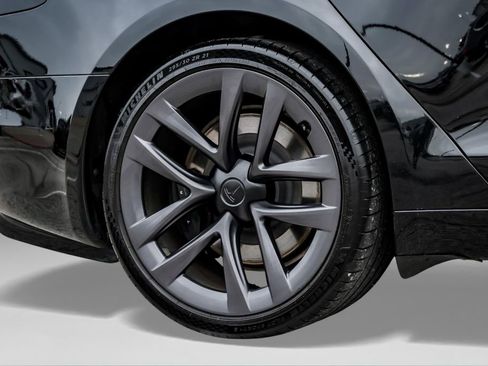 Used 2022 Tesla Model S Base image 58
