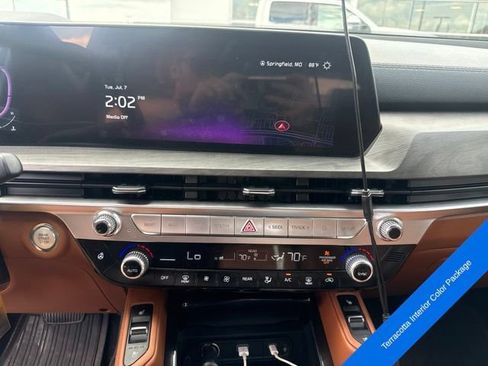 Used 2024 Kia Telluride EX X-Line AWD/4WD image 9