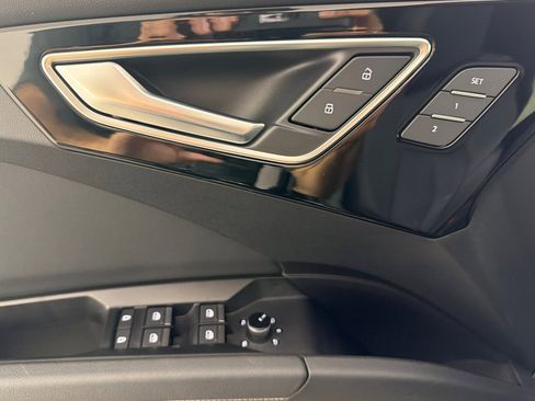 Certified 2024 Audi Q4 e-tron Premium image 10