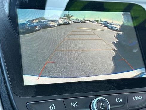 Used 2018 Chevrolet Equinox LT w/ Sun & Infotainment Package image 26