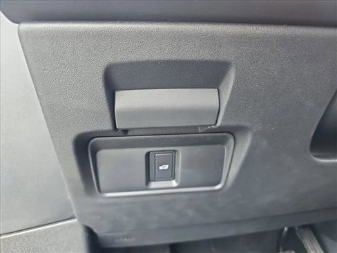 Certified 2026 Land Rover Range Rover Evoque S image 26