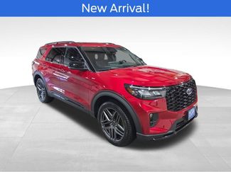 Used 2025 Ford Explorer ST-Line w/ Premium Package video 1