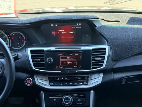 Used 2015 Honda Accord Touring image 17