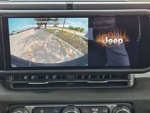 Used 2025 Jeep Wrangler Unlimited Sport S 4xe AWD/4WD image 22