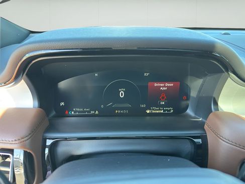 Used 2022 Lincoln Nautilus Reserve image 18