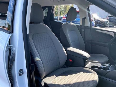 Used 2022 Ford Escape SE w/ Cold Weather Package image 27