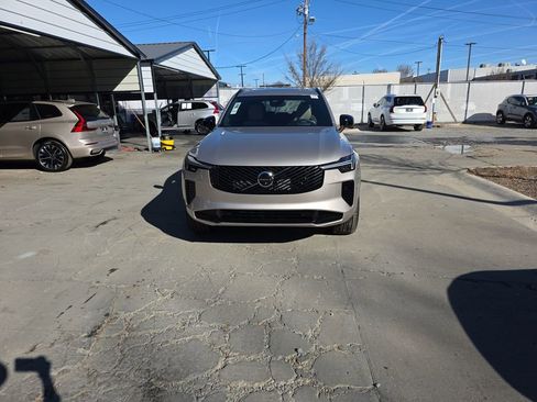 New 2026 Volvo XC90 B6 Ultra w/ Lounge Package image 2