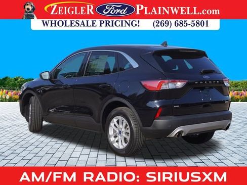 Used 2021 Ford Escape SE image 3