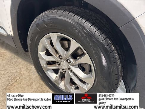 Used 2020 Hyundai Santa Fe SEL FWD image 19