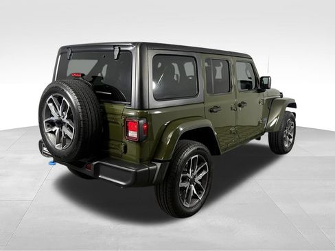 Used 2024 Jeep Wrangler Unlimited w/ Convenience Group AWD/4WD image 7