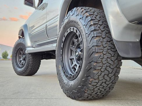 Used 1999 Toyota 4Runner Limited w/ Upgrade Value Pkg 5 AWD/4WD image 39