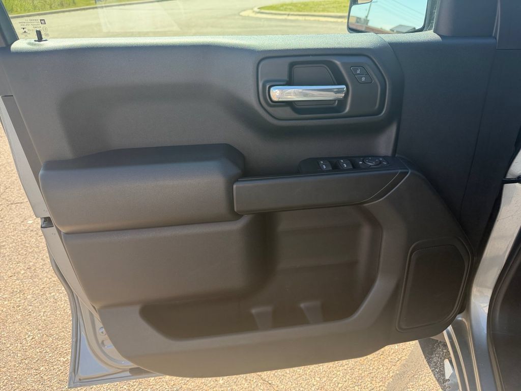 Used 2023 Chevrolet Silverado 1500 Custom AWD/4WD image 27