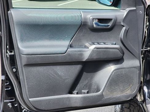 Used 2023 Toyota Tacoma TRD Off-Road image 19